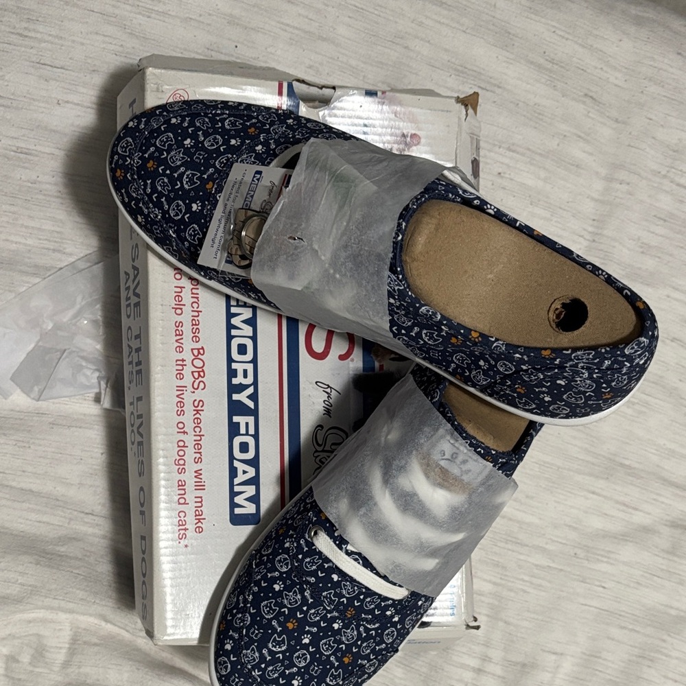 BCG Women's Navy Patterned Slippers